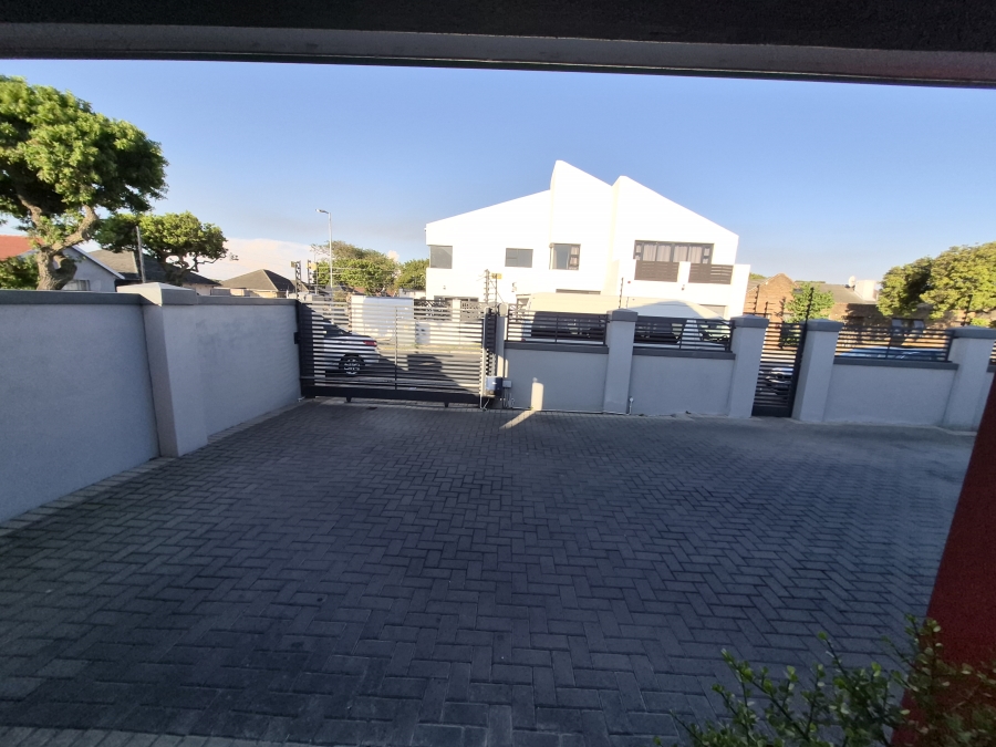 To Let 3 Bedroom Property for Rent in Penlyn Estate Western Cape